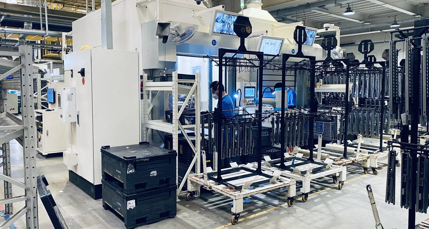 Laser welding automation station
