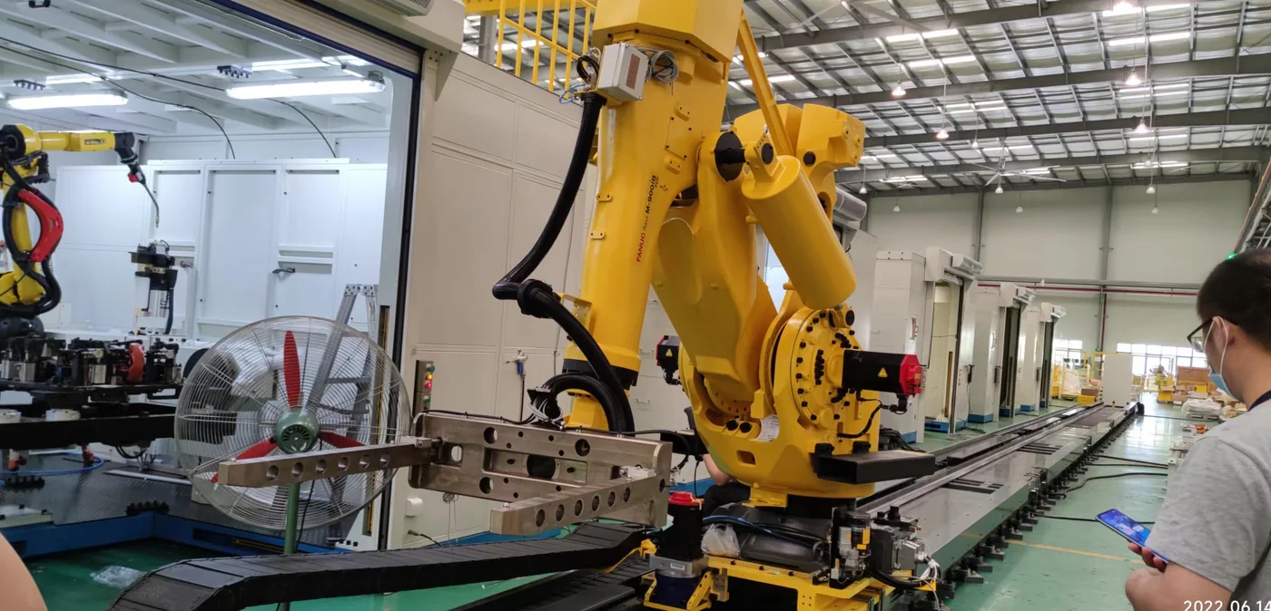 Automotive automated material handling line