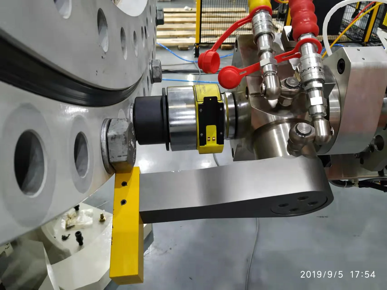 Vision positioning on wind power bolt system